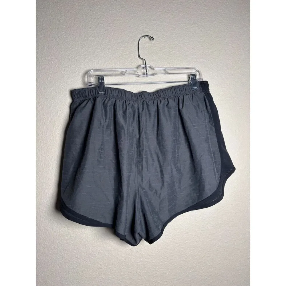 Nike Women's Tempo Dry Core 3 running shorts black & gray size 1X